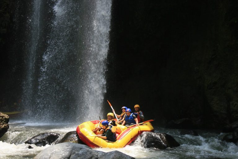 Songa Adventure Rafting at Pekalen river