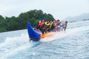 Banana boat at Thousand Island