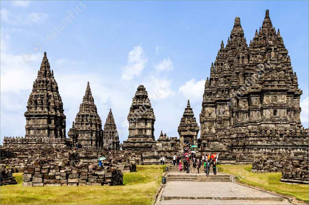 Half day tour Prambanan temple