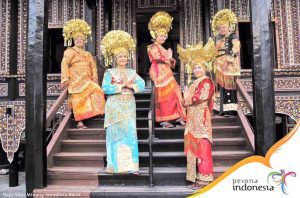 Pakaian Adat Minangkabau
