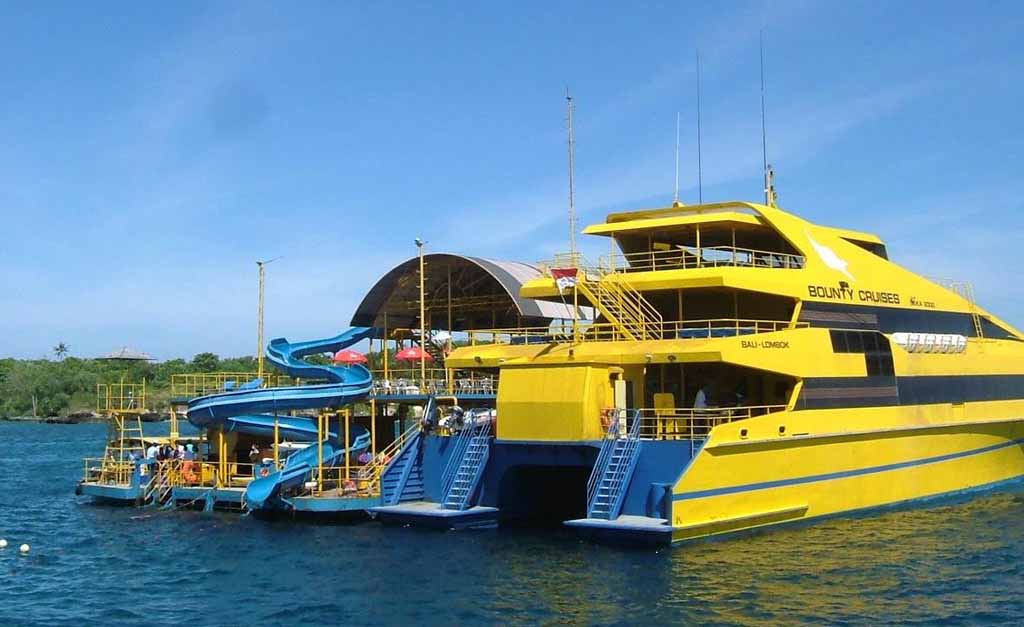 Cruise to Nusa Penida