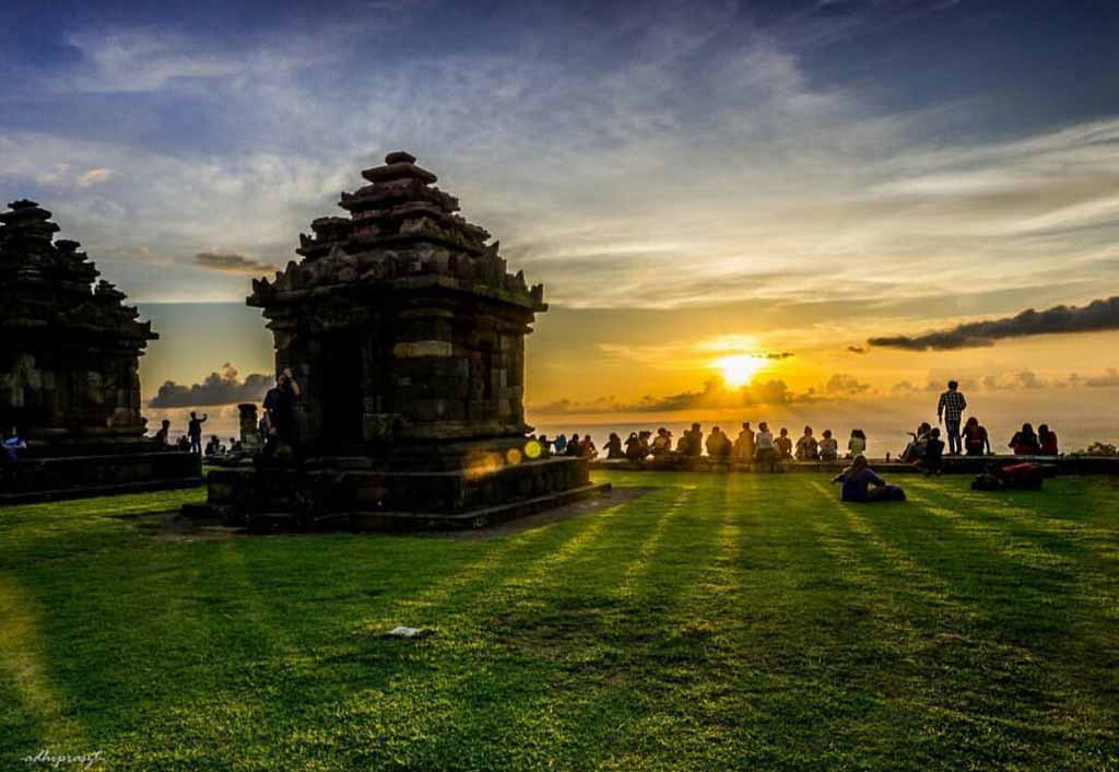 Sunset moment at Ijo Temple - Yogyakarta