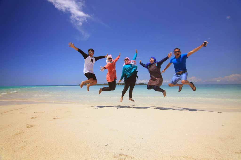 Up your spirit - Derawan island beach photos